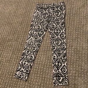 SUPER CUTE JUSTICE GIRLS LEGGINGS.
